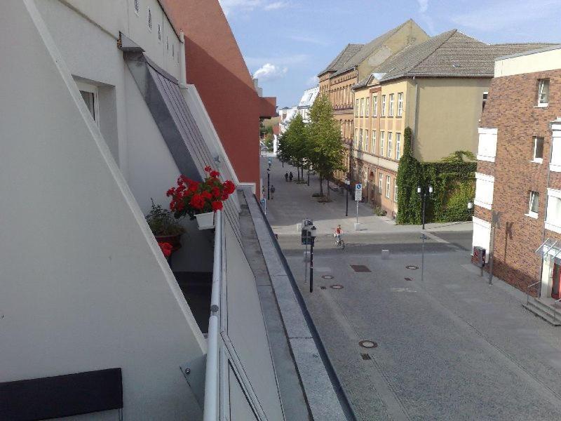 H&H Apartments Im Herzen Der Stadt Teilweise Mit Balkon Ruhig Zentral Modern Mit Kueche Greifswald Exterior foto