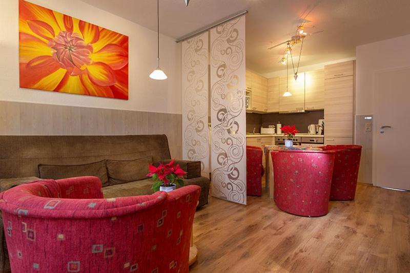 H&H Apartments Im Herzen Der Stadt Teilweise Mit Balkon Ruhig Zentral Modern Mit Kueche Greifswald Exterior foto
